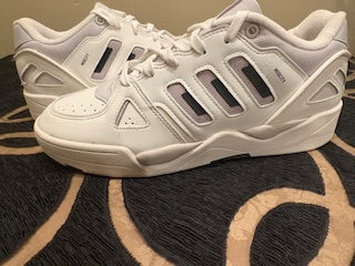Tenis
