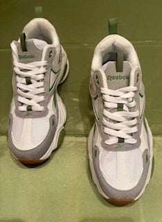 Tenis